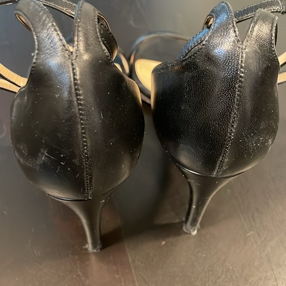 Chloe Gosselin 3.5” black ankle strap heel - Picture 4 of 8